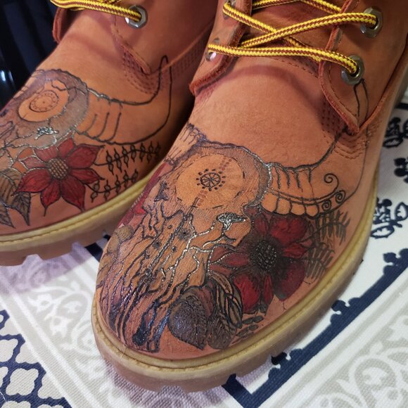 Timberland size 12 custom pyrographed - Picture 3 of 4